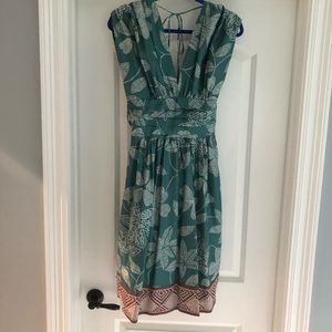 BCBGMaxAzaria beautiful silk dress
